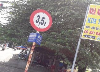 Bán đất, xe ô tô đến đất, cách đường nhựa 6m khoảng 20m Bán đất, xe ô tô đến đất, cách đường nhựa 6m khoảng 20m